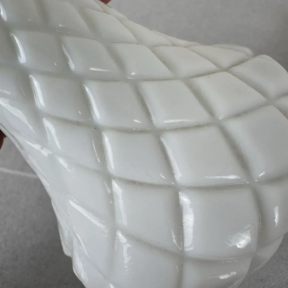 Vintage Hoosier Milk Glass Vase Set Of 2 Quilted Diamond White 6” 4062/9” 4092